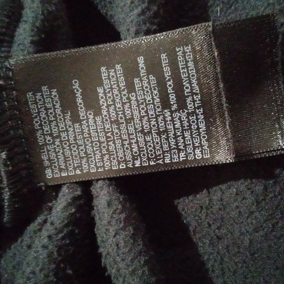 North face black sweater - Picture 7 of 8